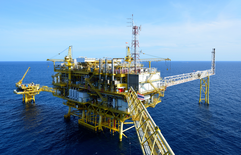The oil rig-DirCom-Thinkstocks_credits