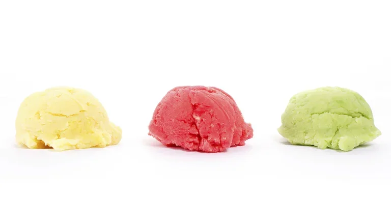 516639109-DirCom-Thinkstocks_credits