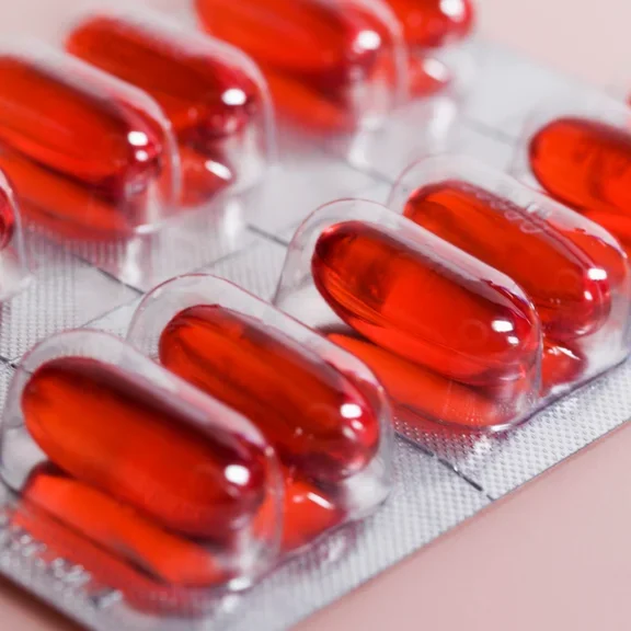 78782556-DirCom-Thinkstocks_credits